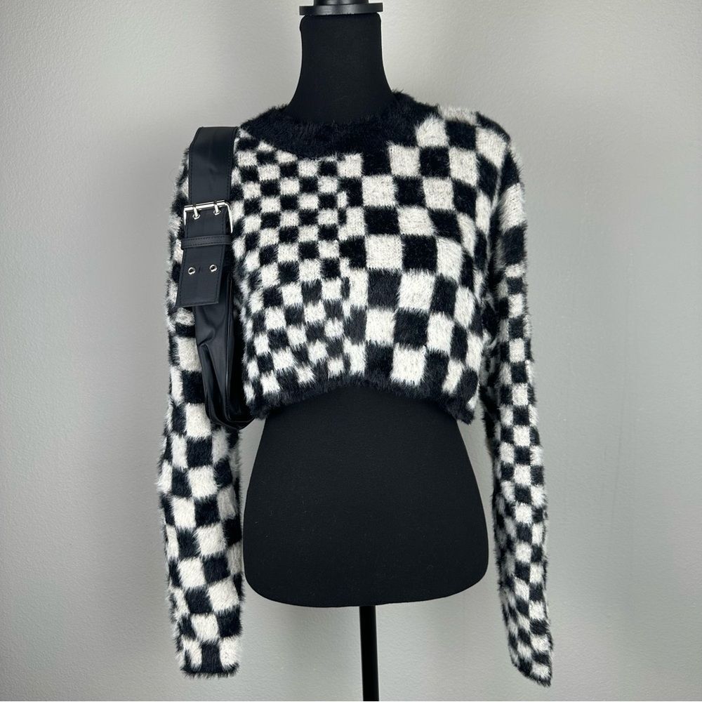Edikted Cropped Fuzzy Black & White Checkered Sweater Womens Size XS New Jumper